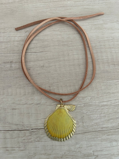 Colgante mar amarillo cuero beige