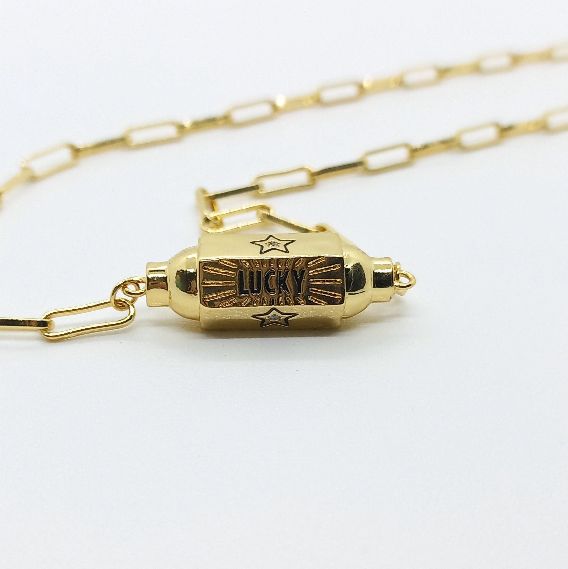 colgante bañado oro