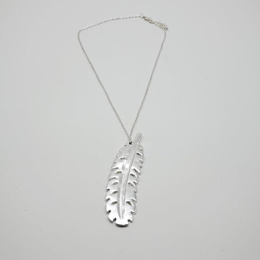 Colgante Pluma Plateada